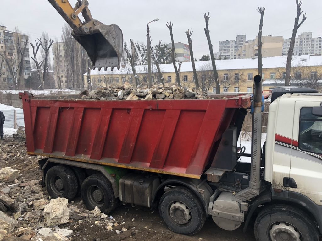 Вывоз мусора Камазом в Ярославле в октябре