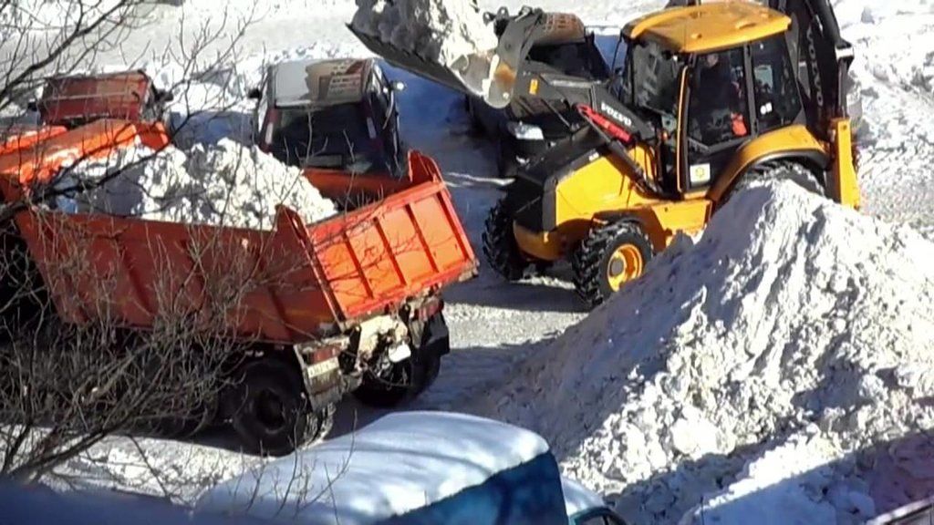 Вывоз снега с погрузкой в Ярославле для организаций и частных лиц в октябре